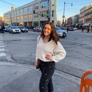 Meet your Posher, Ariana